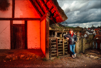 Spiegel-Bestseller-Autor Karl Banghard liest am Donnerstag, 11. Juni, um 19 Uhr im Kreismuseum Wewelsburg. © Max Sloboda